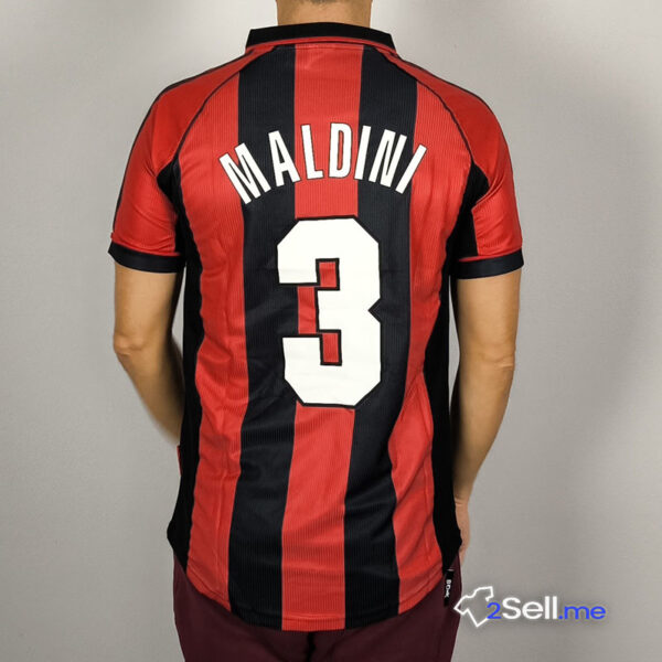 Prima Maglia Retrò AC Milan 98/99 Maldini (Versione Fan) - Taglia M - immagine 12