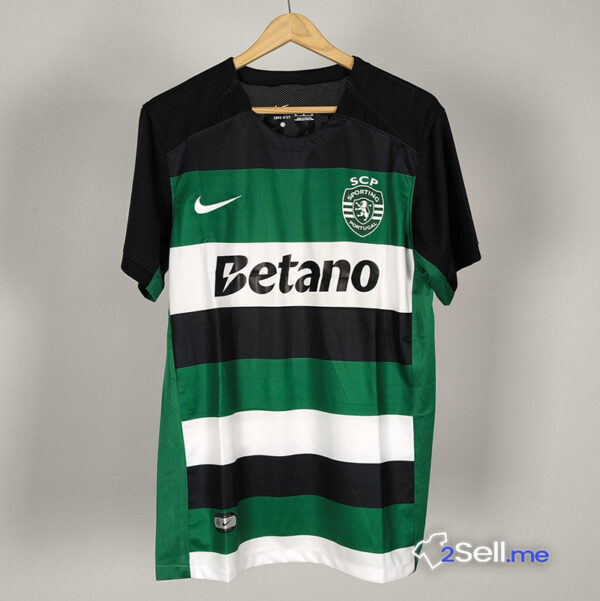 Prima Maglia Sporting CP 24/25 (Versione Fan) - Taglia M