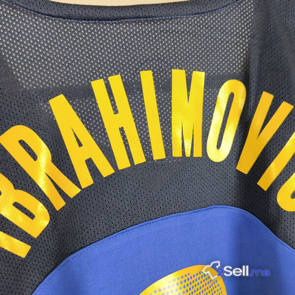 Seconda Maglia Juventus 04/05 Ibrahimovic (Versione Fan) - Taglia L - immagine 8