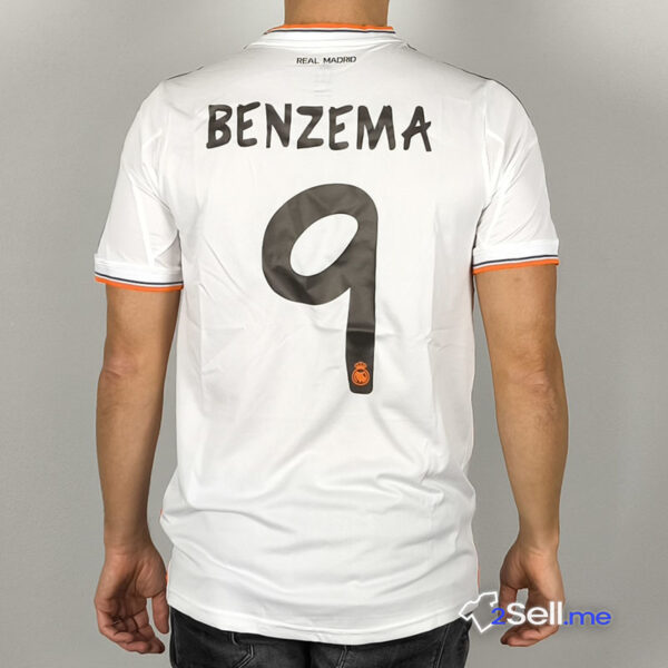 Prima Maglia Retrò Real Madrid 13/14 Benzema (Versione Fan) - Taglia M - immagine 12